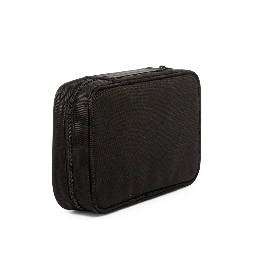 SKITS Geek Tech case Black